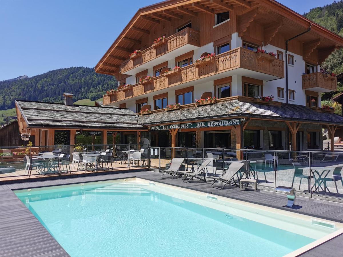 Hotel-Chalet Les Ecureuils Restaurant, Piscine, Garage Ле-Гран-Борнан Екстер'єр фото