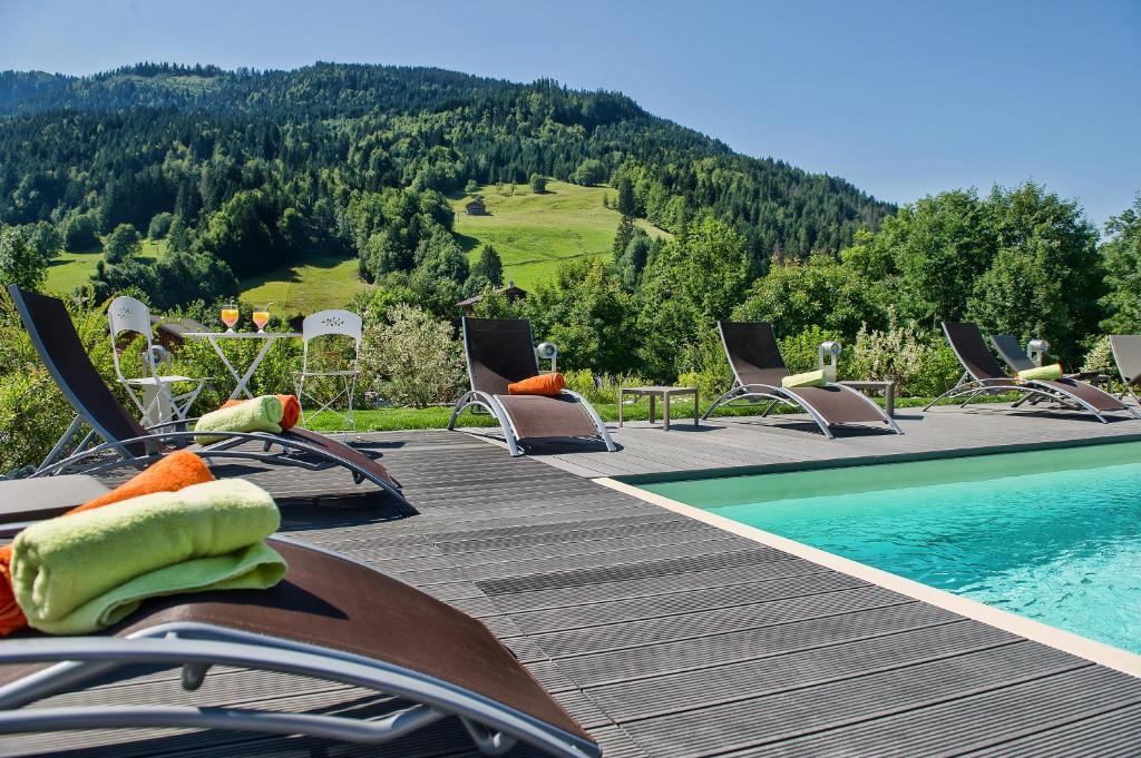 Hotel-Chalet Les Ecureuils Restaurant, Piscine, Garage Ле-Гран-Борнан Екстер'єр фото